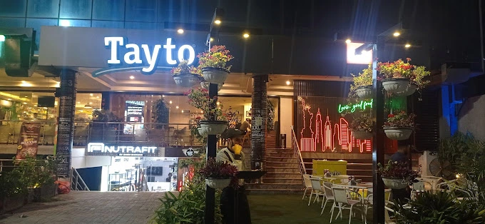 Tayto Cafe  F-11 Markaz
